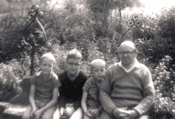 Janus en zoons 1965.jpg